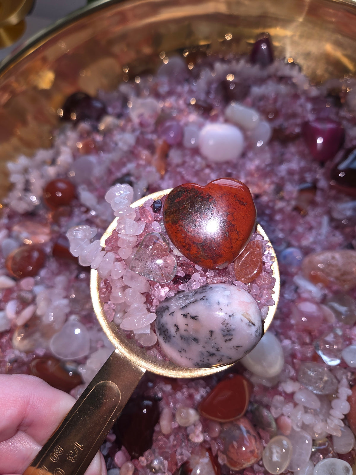 Cupid Crystal Confetti 1/3 scoop