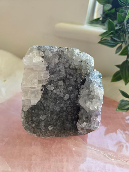Apophylite with Stillbite Cluster